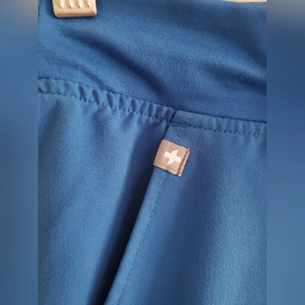 Figs Zamora jogger scrubs in royal blue women's size XXS - XS